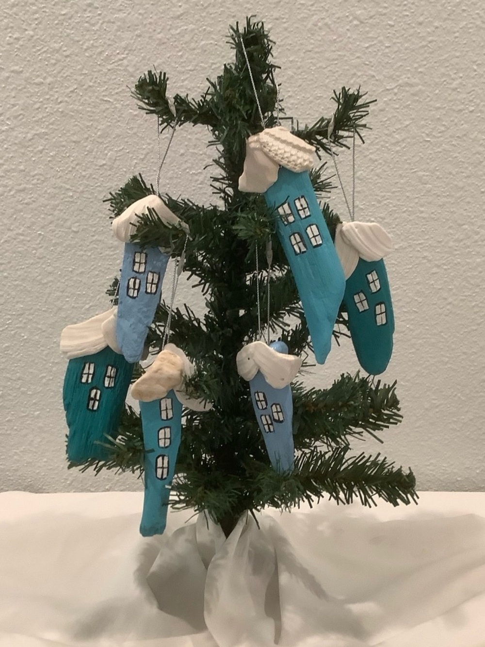 Driftwood Beach Houses With Seashell Roofs, Driftwood Christmas Ornaments